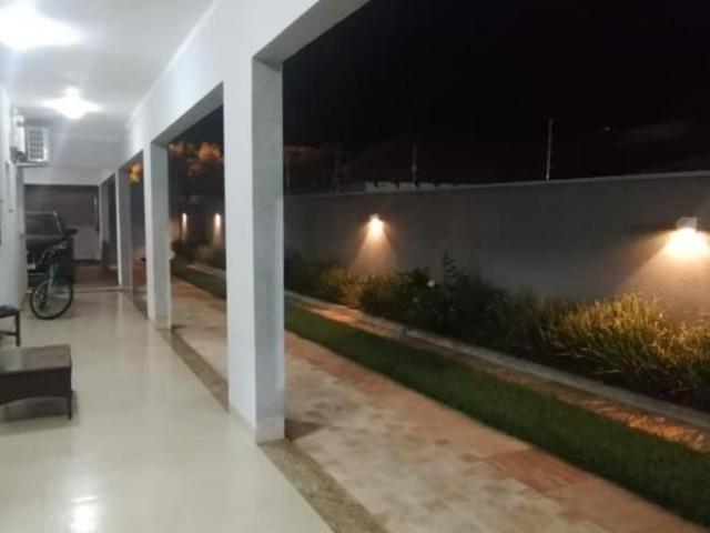Casa para venda em Centro de 768.00m² com 3 Quartos, 3 Suites e 4 Garagens