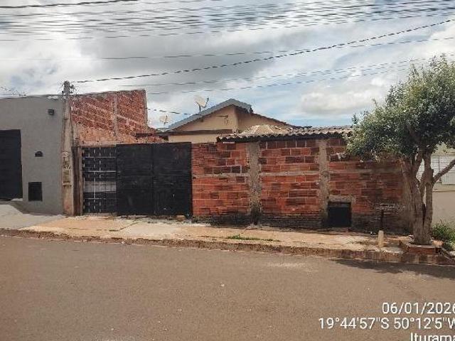 Casa para venda em Centro, Iturama