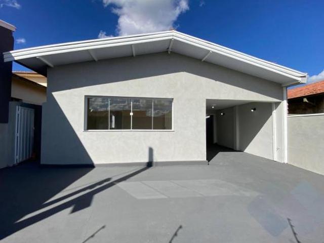Casa para venda em Chácara Montagna de 190.00m² com 3 Quartos, 1 Suite e 3 Garagens