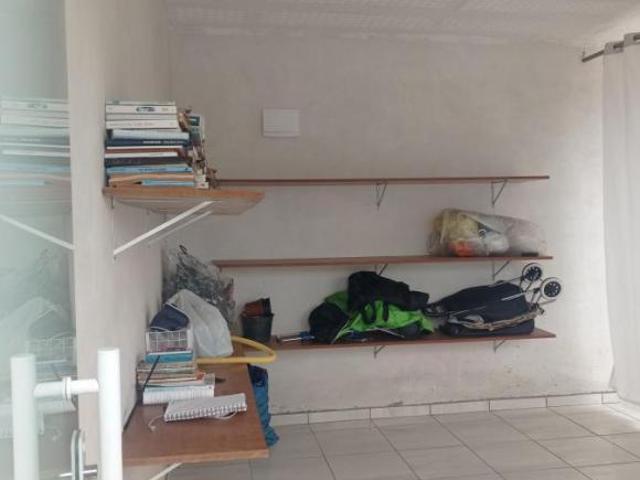 Casa para venda em Cidade Industrial de 160.00m² com 4 Quartos, 1 Suite e 3 Garagens