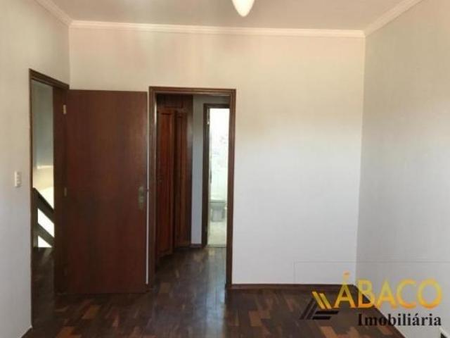 Casa para venda em Cidade Jardim de 240.00m² com 4 Quartos, 1 Suite e 4 Garagens