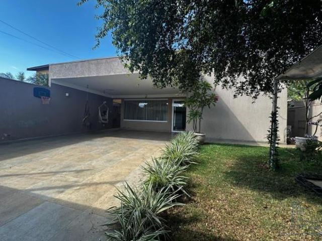 Casa para venda em Cidade Universitária de 264.00m² com 3 Quartos, 3 Suites e 4 Garagens