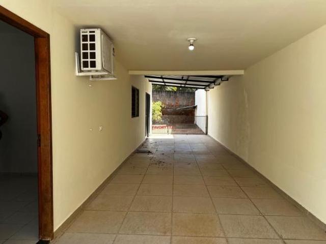 Casa para Venda em Cruzeiro do Oeste, DER, 3 dormitórios, 1 suíte, 2 banheiros, 4 vagas