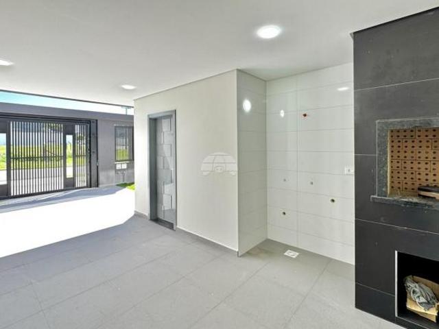 Casa para venda em Cruzeiro de 144.00m² com 3 Quartos, 1 Suite e 4 Garagens