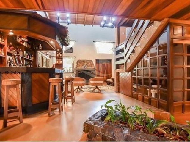 Casa para Venda em Curitiba, Ahú, 5 dormitórios, 3 suítes, 5 banheiros, 9 vagas