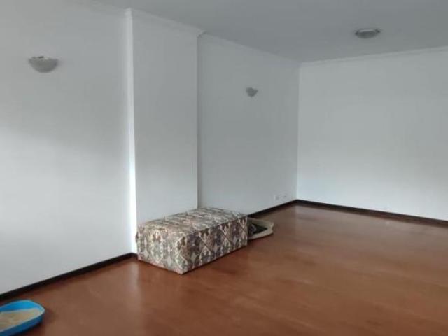 Casa para Venda em Curitiba, Bom Retiro, 4 dormitórios, 1 suíte, 5 banheiros, 4 vagas