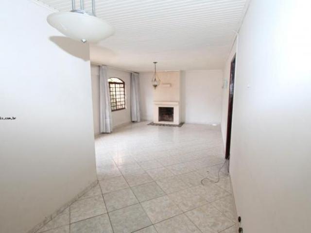Casa para Venda em Curitiba, Santa Quitéria, 3 dormitórios, 1 suíte, 3 banheiros, 5 vagas