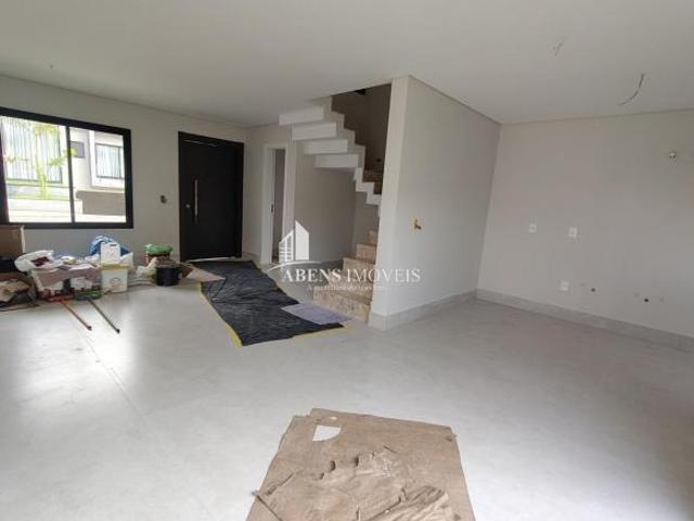Casa para Venda em Curitiba, Xaxim, 3 dormitórios, 1 suíte, 4 banheiros, 2 vagas