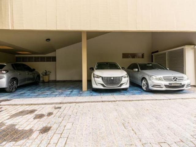 Casa para venda em Alto de Pinheiros com 4 quartos, sendo 4 suítes, 495m²