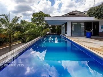 Casa para venda em Alphaville de 530.00m² com 5 Quartos, 5 Suites e 3 Garagens