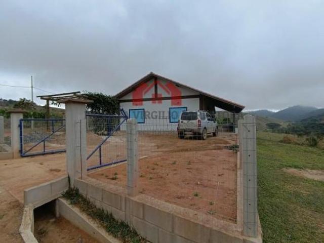 Casa para Venda em Arapeí, Zona rural Campo Alegre II, 2 dormitórios, 1 suíte, 2 banheiros, 3 vagas