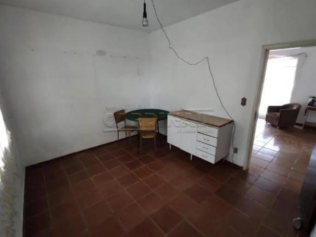 Casa para venda em Area Rural de 260.00m² com 2 Quartos e 8 Garagens