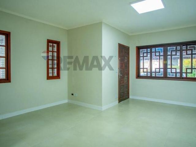 Casa para venda em Atibaia Jardim de 94.25m² com 2 Quartos, 1 Suite e 2 Garagens