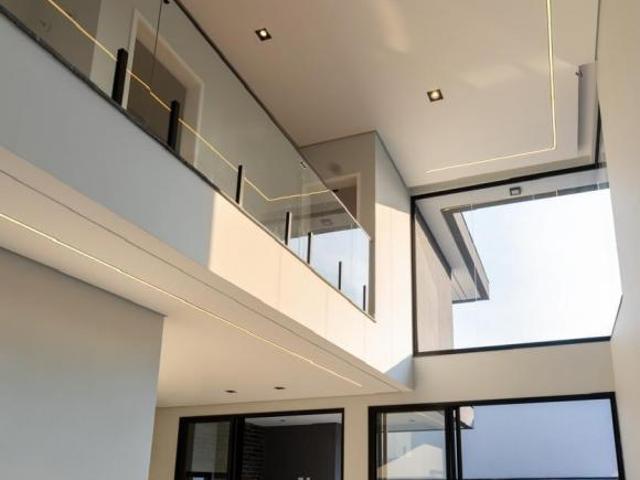 Casa para venda em Botujuru de 240.00m² com 3 Quartos, 3 Suites e 6 Garagens