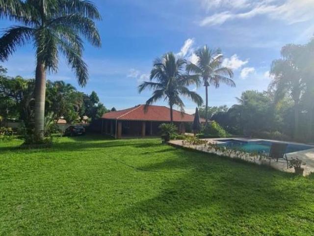 Casa para Venda em Boituva, 2 dormitórios, 1 suíte, 3 banheiros, 8 vagas