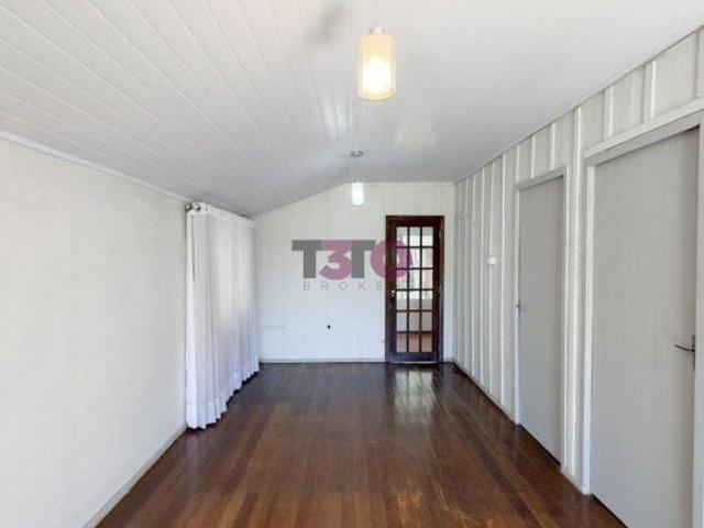 Casa para venda em Boqueirão de 170.00m² com 2 Quartos e 4 Garagens