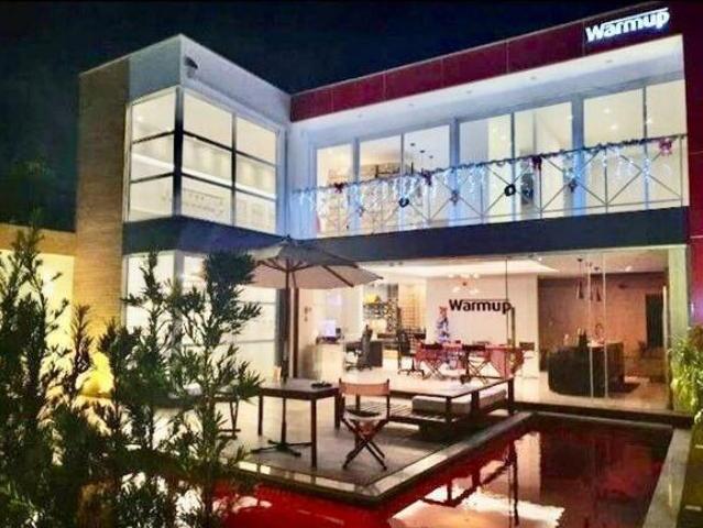 Casa para venda em Bacacheri de 165.00m² com 1 Quarto e 6 Garagens