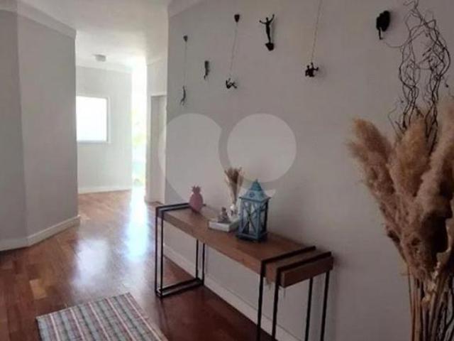 Casa para venda em Bairro Inválido de 329.00m² com 3 Quartos, 3 Suites e 4 Garagens