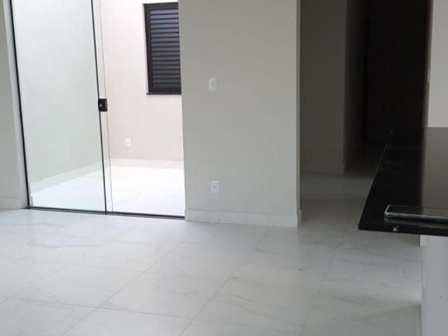 Casa para venda em Bairro Santa Clara de 93.00m² com 3 Quartos, 1 Suite e 2 Garagens