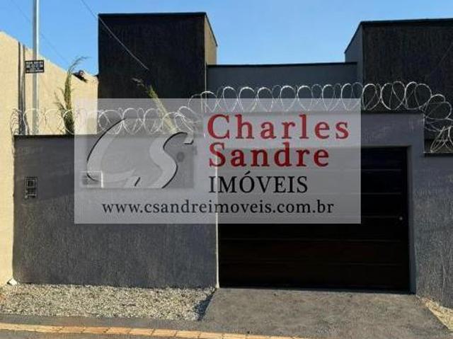 Casa para Venda em Goianira, Parque Los Angeles, 2 dormitórios, 1 suíte, 1 banheiro, 1 vaga