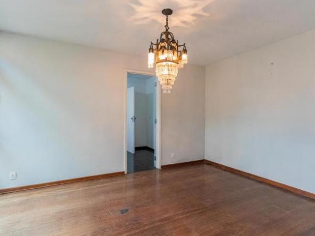 Casa para venda em Granja Julieta com 3 quartos, sendo 2 suítes, 438m²