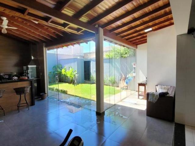 Casa para Venda em Guaíra, NOBRE VILLE, 3 dormitórios, 1 suíte, 4 banheiros, 4 vagas