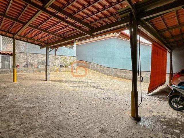 Casa para venda em Guarani de 400.00m² com 3 Quartos e 8 Garagens