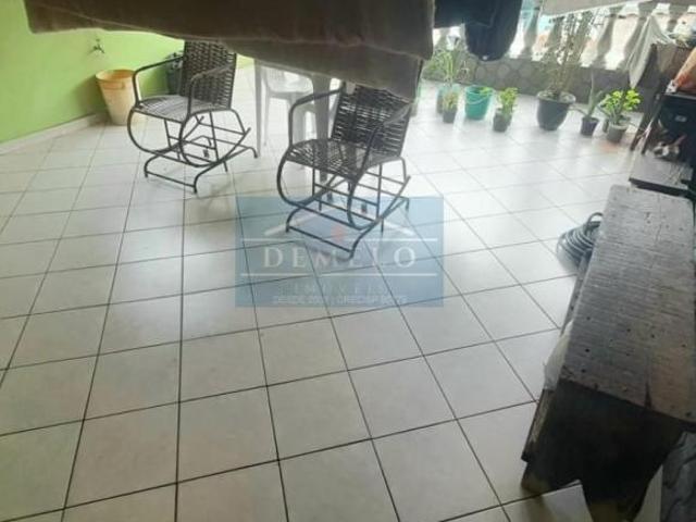 Casa para Venda em Diadema, Taboão, 4 dormitórios, 1 suíte, 2 banheiros, 2 vagas