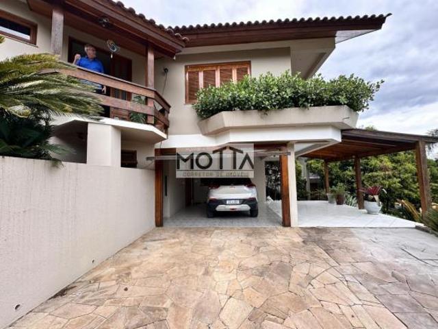 Casa para Venda em Erechim, Três Vendas, 4 dormitórios, 1 suíte, 3 banheiros, 2 vagas