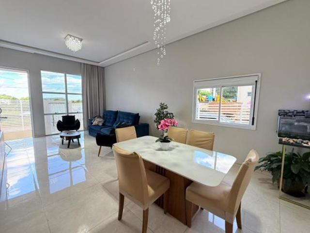 Casa para Venda em Erechim, Zimmer, 3 dormitórios, 1 suíte, 3 banheiros, 2 vagas