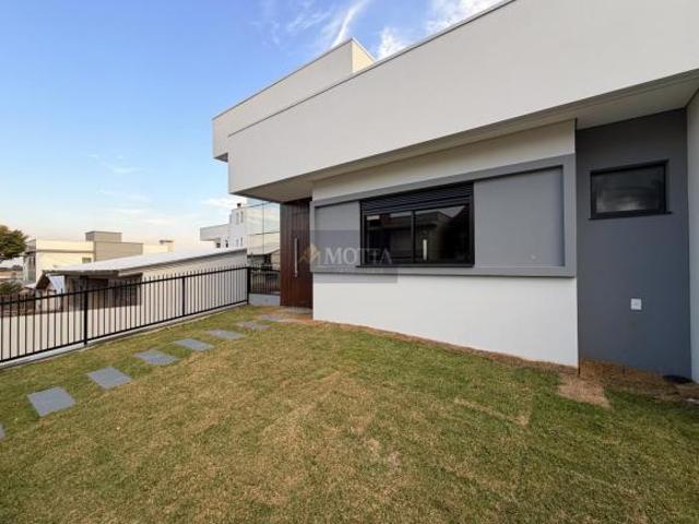 Casa para Venda em Erechim, Bela Vista, 3 dormitórios, 1 suíte, 2 banheiros, 2 vagas