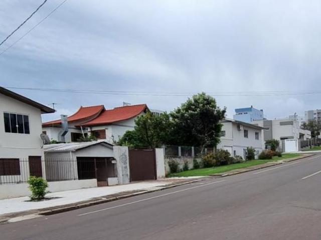 Casa para Venda em Erechim, Bela Vista, 3 dormitórios, 2 banheiros, 2 vagas