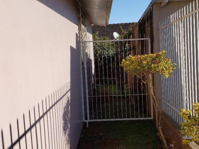 Casa para Venda em Erechim, Centro, 3 dormitórios, 2 banheiros, 2 vagas