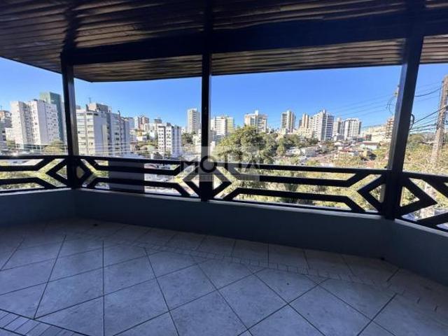 Casa para Venda em Erechim, Centro, 4 dormitórios, 1 suíte, 3 banheiros, 2 vagas