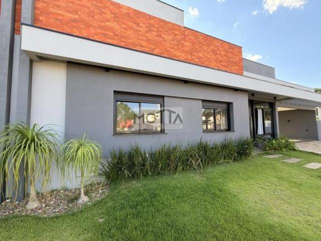 Casa para Venda em Erechim, Cristal, 3 dormitórios, 1 suíte, 2 banheiros, 2 vagas