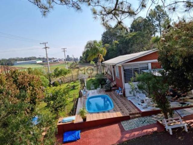 Casa para Venda em Erechim, Demoliner, 3 dormitórios, 2 banheiros, 5 vagas