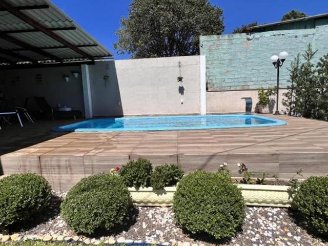 Casa para Venda em Erechim, Fátima, 5 dormitórios, 3 banheiros, 3 vagas