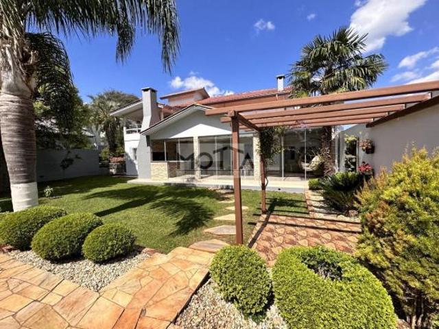Casa para Venda em Erechim, JOSE BONIFACIO, 4 dormitórios, 1 suíte, 4 banheiros, 3 vagas