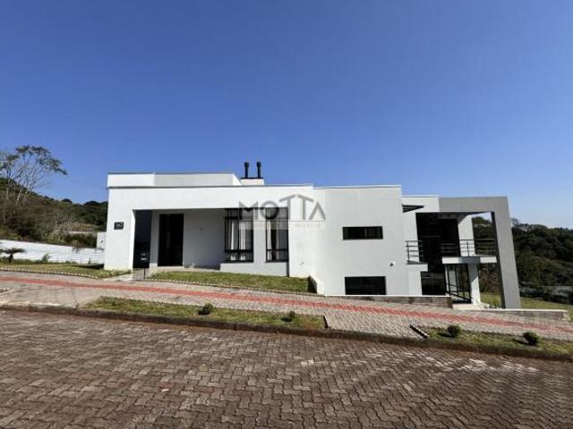 Casa para Venda em Erechim, Sao Caetano, 3 dormitórios, 3 suítes, 4 banheiros, 2 vagas