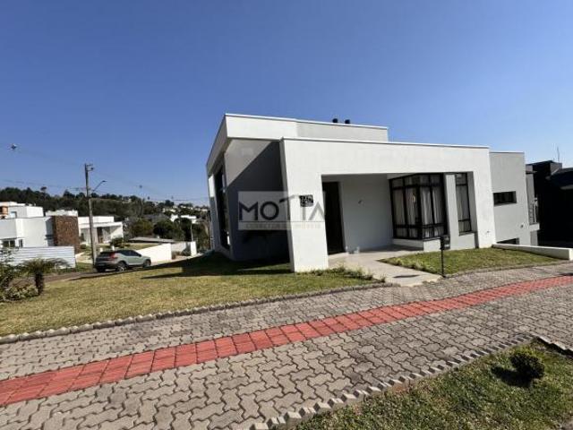Casa para Venda em Erechim, Sao Caetano, 3 dormitórios, 3 suítes, 4 banheiros, 2 vagas