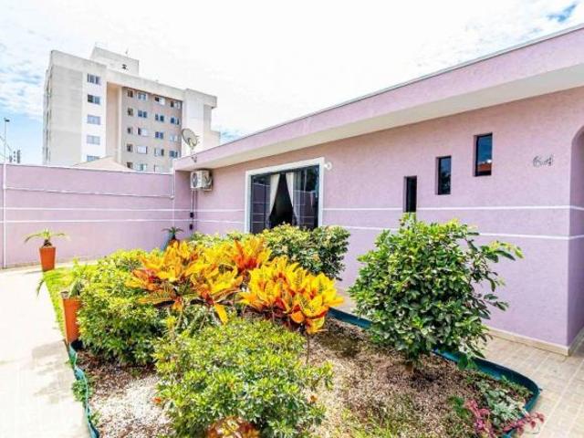 Casa para venda em Fanny de 173.00m² com 3 Quartos, 2 Suites e 7 Garagens