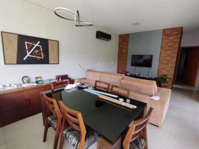 Casa para venda em Interlagos de 100.00m² com 1 Quarto e 4 Garagens