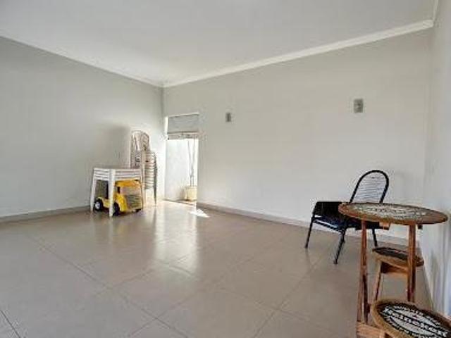 Casa para venda em Interlagos de 141.00m² com 3 Quartos, 1 Suite e 2 Garagens