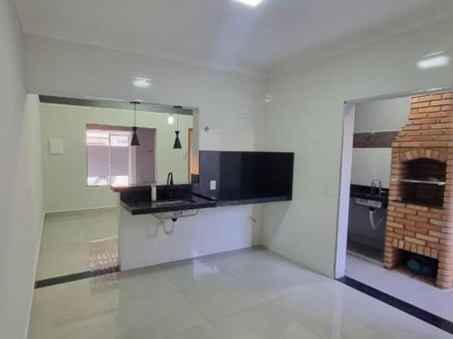 Casa para Venda em Indaiatuba, Vila Brizzola, 3 dormitórios, 1 suíte, 2 banheiros, 2 vagas
