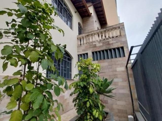 Casa para Venda em Ipatinga, Iguaçu, 5 dormitórios, 1 suíte, 8 vagas