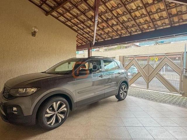 Casa para venda em Itapoã de 226.00m² com 4 Quartos, 2 Suites e 2 Garagens
