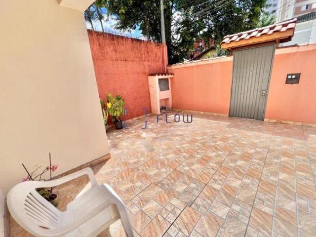 Casa para venda em Jardim Marajoara com 3 suítes, 3 vagas, 214m²