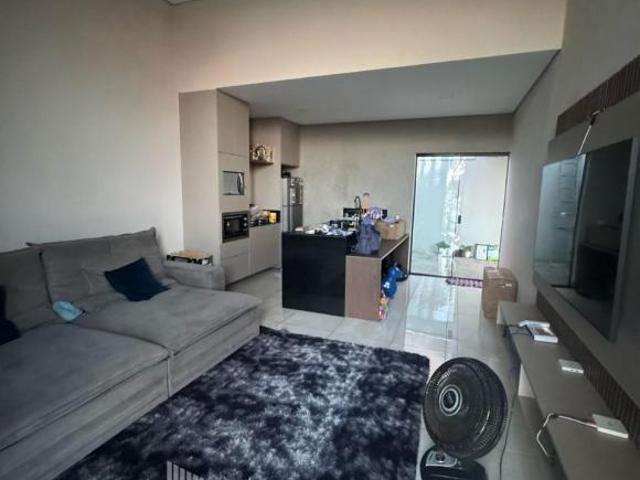 Casa para venda em Jardim Maria Helena de 212.00m² com 3 Quartos, 1 Suite e 2 Garagens