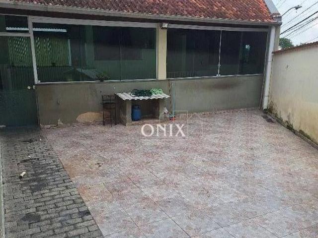 Casa para venda em Jardim Marica de 372.00m² com 3 Quartos, 3 Suites e 4 Garagens