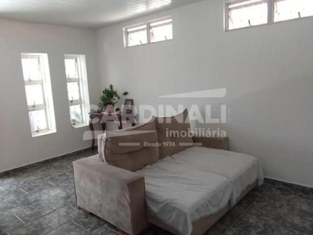 Casa para venda em Jardim Mercedes de 127.00m² com 3 Quartos, 1 Suite e 2 Garagens